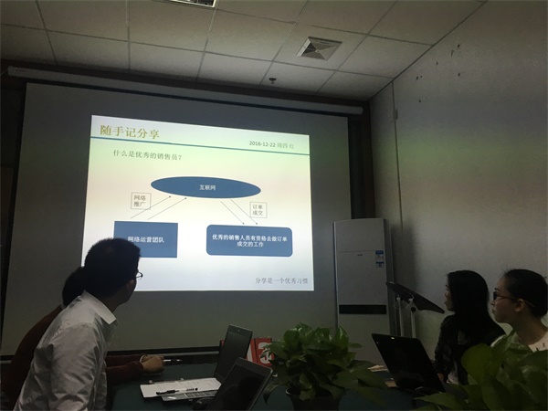 瓜瓜早课堂(113)-乔吉拉德的花 瓜瓜早课堂(113)-乔吉拉德的花