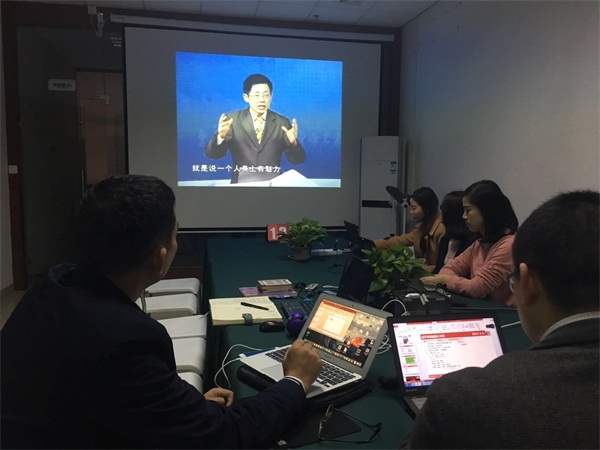 瓜瓜早课堂(138)-食言的富勒博士,不食言的人生 瓜瓜早课堂(138)-食言的富勒博士,不食言的人生