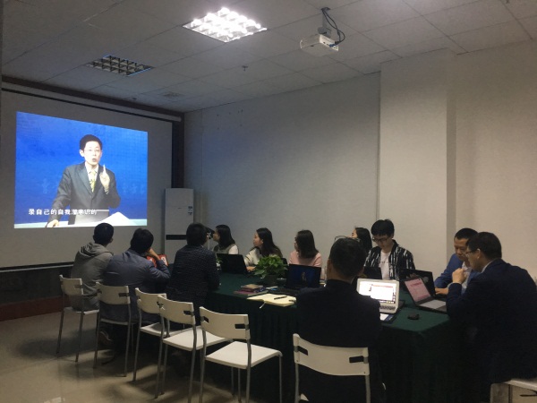 瓜瓜早课堂(139)-微笑,赞美,讲故事! 瓜瓜早课堂(139)-微笑,赞美,讲故事!